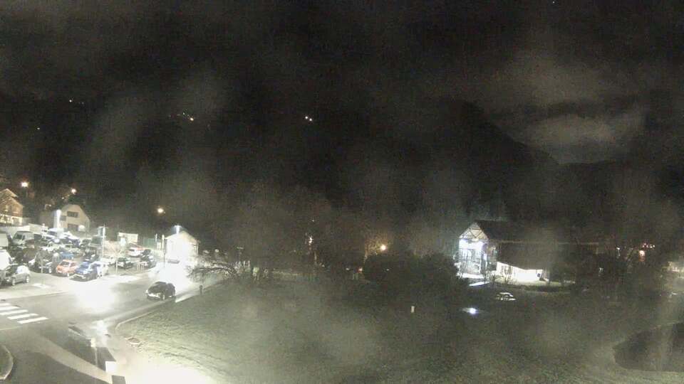 Webcam au niveau de la mairie du village du Bourg d'Oisans, aux pieds de l'Alpe d'Huez et aux portes du parc des Écrins