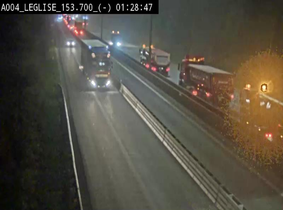 Webcam autoroute A4 (E411-E25) à Léglise, avant la jonction avec la N40. Vue orientée vers Bruxelles