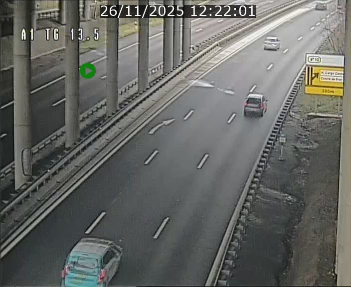Traffic live webcam Luxembourg Senningen - A1 direction Luxembourg - BK 13.5