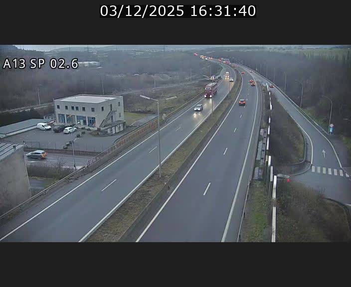 Traffic live webcam Luxembourg Sanem - A13 direction Pétange - BK 2.6
