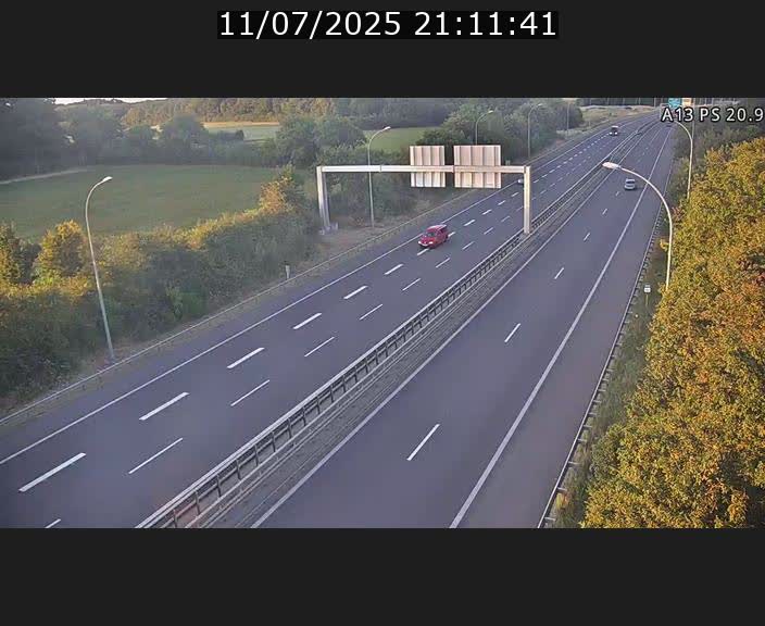 Traffic live webcam Luxembourg Croix de Bettembourg, rond-point d'Hellange - A13 direction Allemagne - BK 20.9