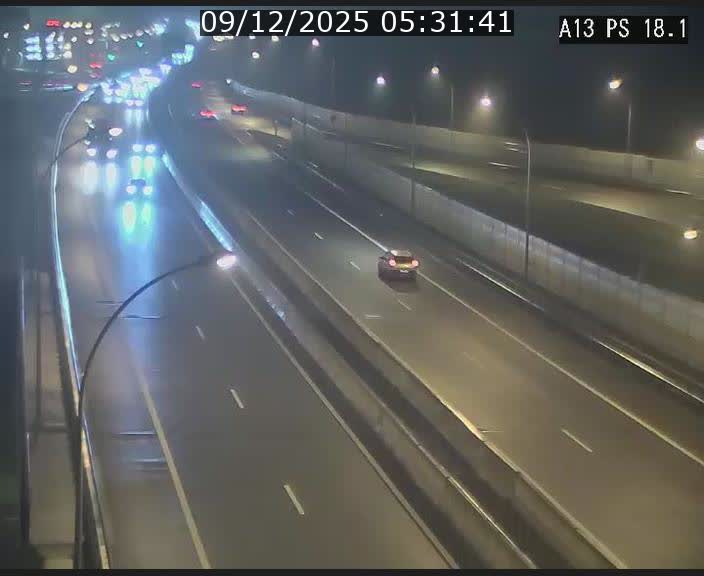 Traffic live webcam Luxembourg Dudelange - A13 direction Croix de Bettembourg - BK 18.1