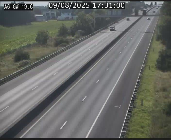 Traffic live webcam Luxembourg - Steinfort - A6 - BK 19.6 - direction Belgique