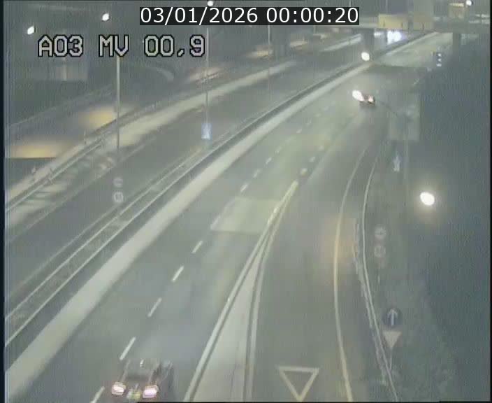 Traffic live webcam Luxembourg Croix de Gasperich - A3 - BK 0.4 - direction Luxembourg