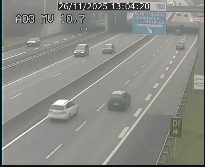 Traffic live webcam Luxembourg Croix de Bettembourg - A3 - BK 10.7 - direction France