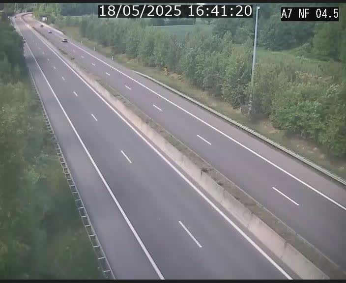 Caméra autoroute Luxembourg A7 - Passage à gibier Rëngelbour - direction Tunnel Grouft