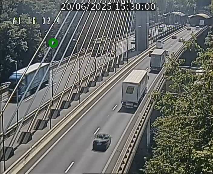 Traffic live webcam Luxembourg Sandweiler - A1 direction Luxembourg-ville - BK 2.4