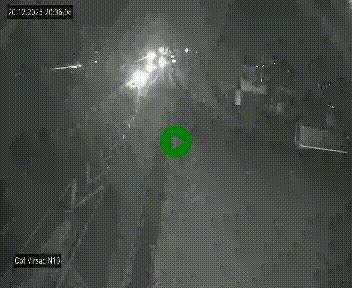 Vue en direct de l'autoroute A10 grâce à un drône situé au-dessus du péage de Virsac