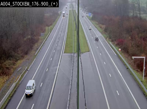 Webcam au-dessus de l'E411 sur la N83 à hauteur de la sortie Stockem. Vue orientée vers Arlon