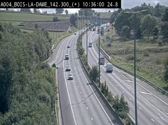 Webcam située entre la sortie 29 Neufchâteau et la jonction avec l'E25 en direction de Liège et Luxembourg