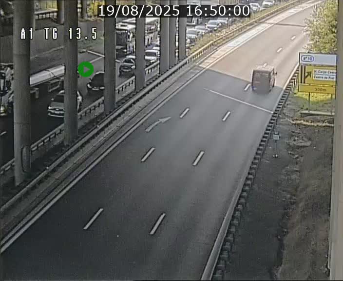 Traffic live webcam Luxembourg Senningen - A1 direction Luxembourg - BK 13.5