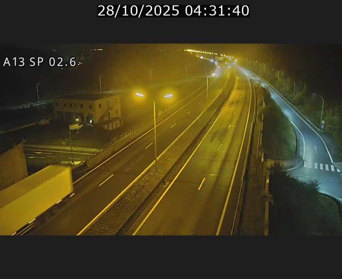 Traffic live webcam Luxembourg Sanem - A13 direction Pétange - BK 2.6