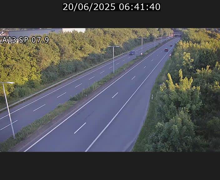 Traffic live webcam Luxembourg Jonction Lankelz - A13 direction Pétange - BK 7.9