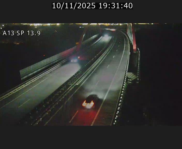 Traffic live webcam Luxembourg Kayl - A13 direction Esch-sur-Alzette/Luxembourg-ville - BK 13.9