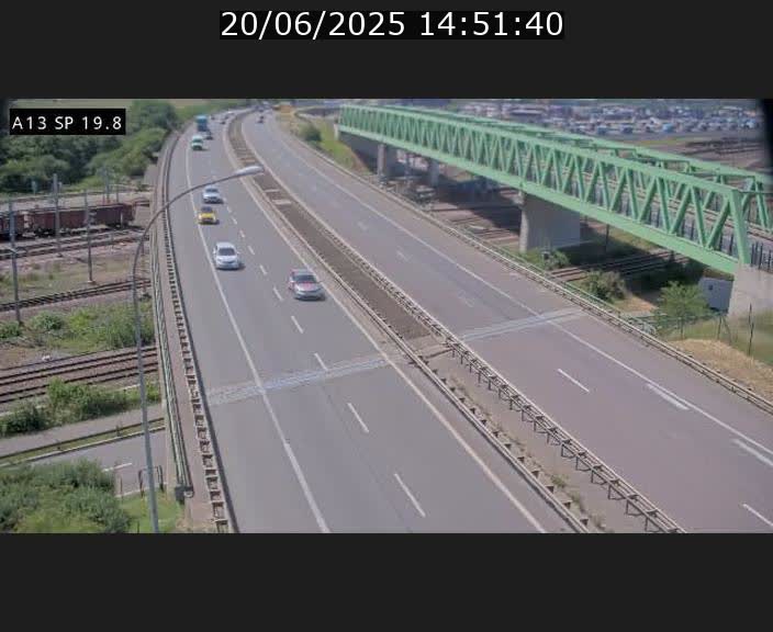 Traffic live webcam Luxembourg Croix de Bettembourg - A13 direction Esch-sur-Alzette - BK 19.8