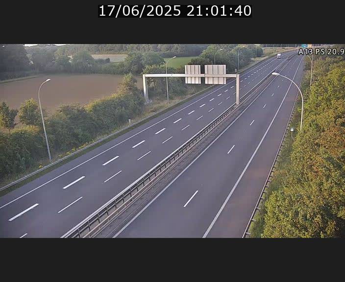Traffic live webcam Luxembourg Croix de Bettembourg, rond-point d'Hellange - A13 direction Allemagne - BK 20.9
