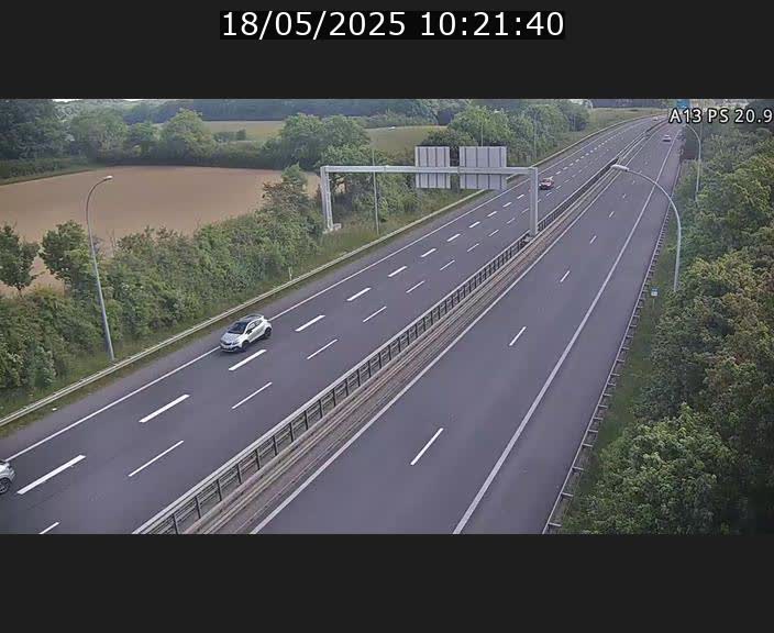 Traffic live webcam Luxembourg Croix de Bettembourg, rond-point d'Hellange - A13 direction Allemagne - BK 20.9