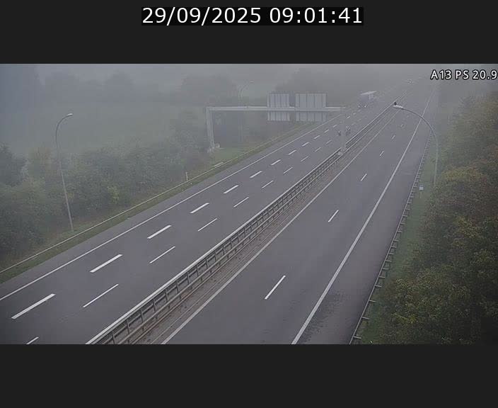 Traffic live webcam Luxembourg Croix de Bettembourg, rond-point d'Hellange - A13 direction Allemagne - BK 20.9