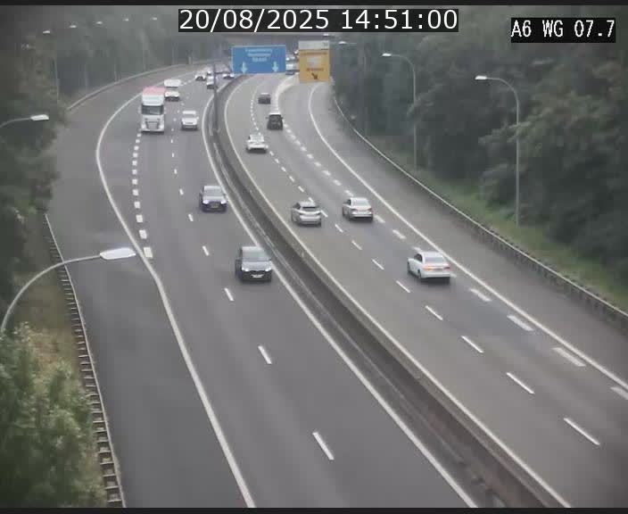 Traffic live webcam Luxembourg - Bridel - A6 - BK 7.7 - direction Belgique