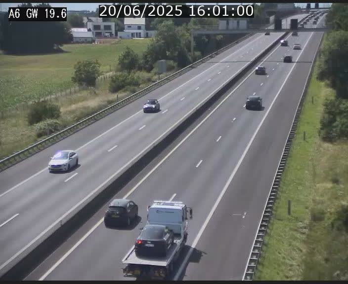 Traffic live webcam Luxembourg - Steinfort - A6 - BK 19.6 - direction Belgique