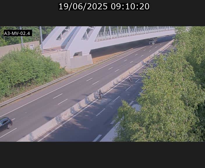 Webcam autoroute de la France (A3) au Luxembourg à Fentange, à proximité de la Croix de Gasperich. Vue orientée vers la Cloche d'Or