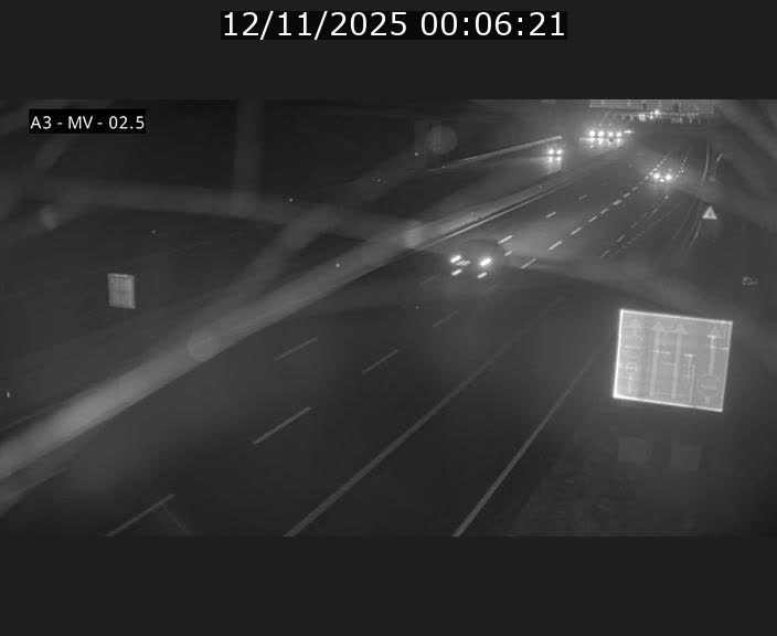 Webcam autoroute A3 au Luxembourg à proximité de la Croix de Gasperich. Vue orientée vers Luxembourg