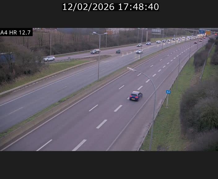 Traffic live webcam Luxembourg Esch sur Alzette - A4 - BK 12.7 - direction Esch-Belval