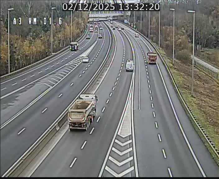 Traffic live webcam Luxembourg - Croix de Gasperich - A3 - BK 1.6 - direction France/Aire de Berchem