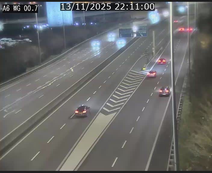 Traffic live webcam Luxembourg Croix de Cessange - A6 - BK 0.7 - direction A3 France