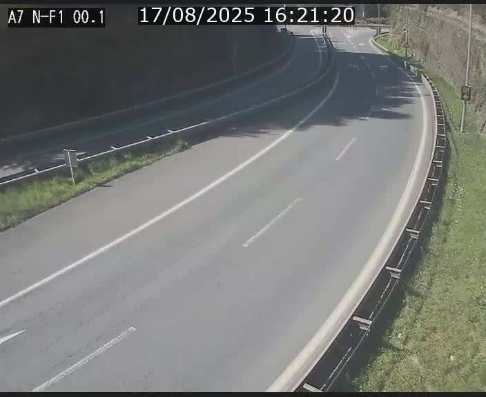 Webcam autoroute Luxembourg A7 située dans la sortie 1 Waldhof, vers la N11, avant le Tunnel Stafelter