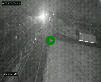 Vue en direct de l'autoroute A10 grâce à un drône situé au-dessus du péage de Virsac