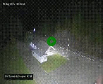 Webcam à l'entrée du tunnel du Somport, côté français, sur la N134, dans les Pyrénées, en direction de l'Espagne, à 1116 mètres d'altitude