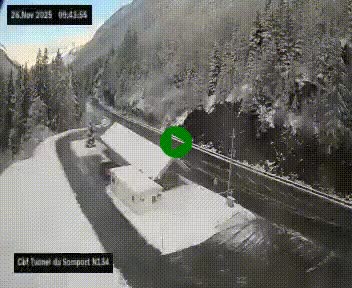 Webcam à l'entrée du tunnel du Somport, côté français, sur la N134, dans les Pyrénées, en direction de l'Espagne, à 1116 mètres d'altitude