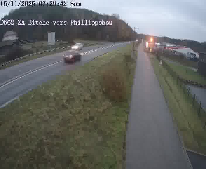 Caméra de trafic sur D662 (France) à Bitche, orientée vers Phillippsbourg, permettant d’évaluer fluidité, incidents et densité automobile.