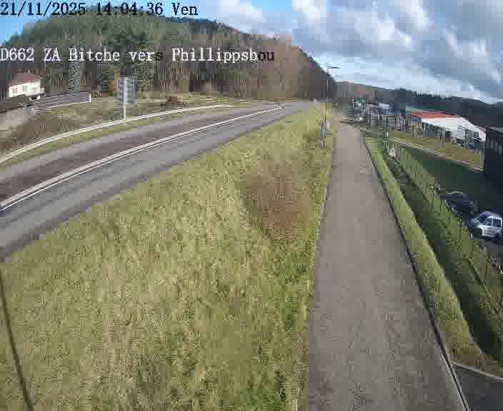 Caméra de trafic sur D662 (France) à Bitche, orientée vers Phillippsbourg, permettant d’évaluer fluidité, incidents et densité automobile.