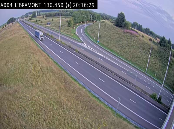 Webcam à Libramont sur l'E411 à la jonction avec la N89 menant vers Bouillon et la France. Vue orientée vers Arlon