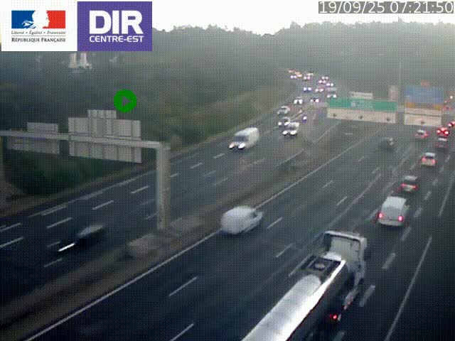 Caméra de circulation routière sur le boulevard périphérique Laurent Bonnevay de Lyon (D383) à hauteur de Bron, avant la jonction avec l'A43. Vue orientée vers l'échangeur