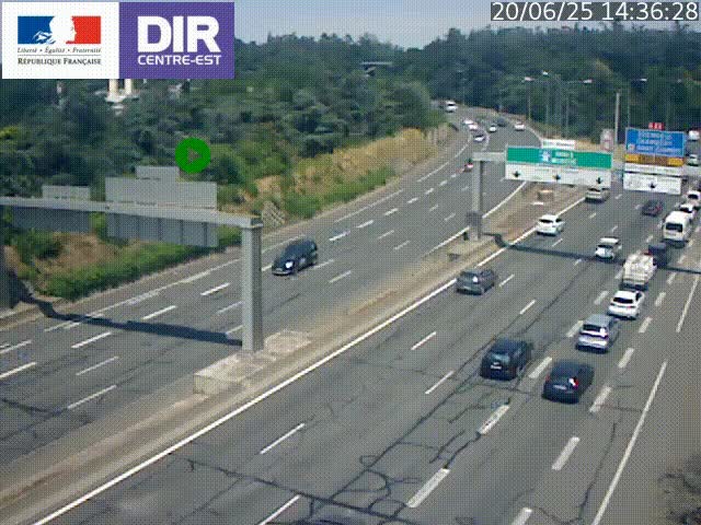 Caméra de circulation routière sur le boulevard périphérique Laurent Bonnevay de Lyon (D383) à hauteur de Bron, avant la jonction avec l'A43. Vue orientée vers l'échangeur