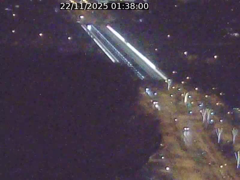 Webcam sur l'avenue John Fitzgerald Kennedy (N51) avec vue sur le Pont rouge (Pont Grande Duchesse Charlotte), l'arrêt Pfaffenthal et l'entrée du quartier Kirchberg