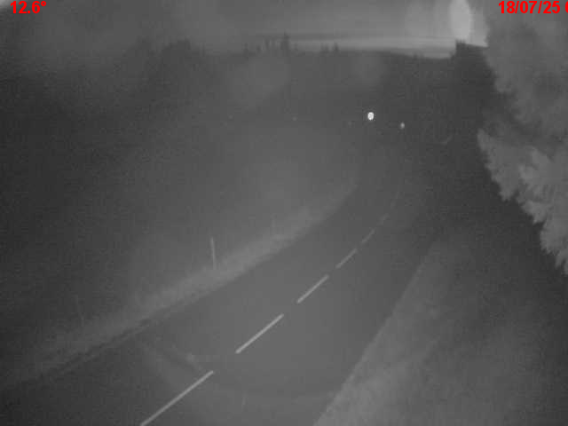 Webcam en haut du col du Ballon d'Alsace sur la D465 à 1075 mètres d'altitude dans les Vosges