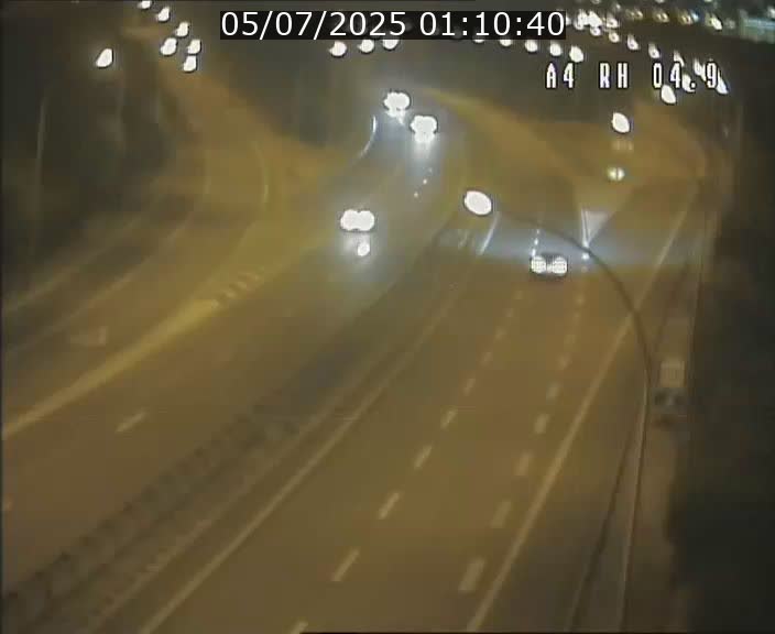Traffic live webcam Luxembourg Leudelange - A4 - BK 4.9 - direction Luxembourg