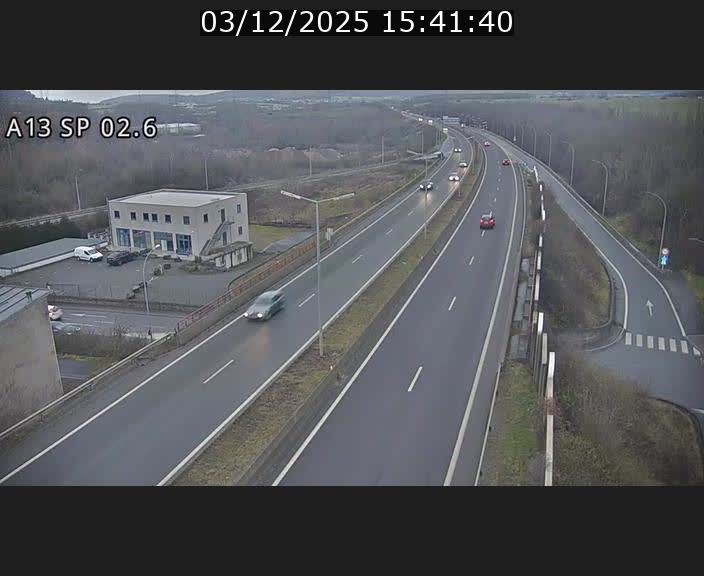 Traffic live webcam Luxembourg Sanem - A13 direction Pétange - BK 2.6