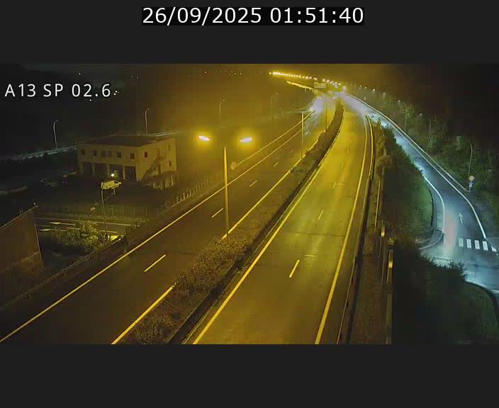 Traffic live webcam Luxembourg Sanem - A13 direction Pétange - BK 2.6