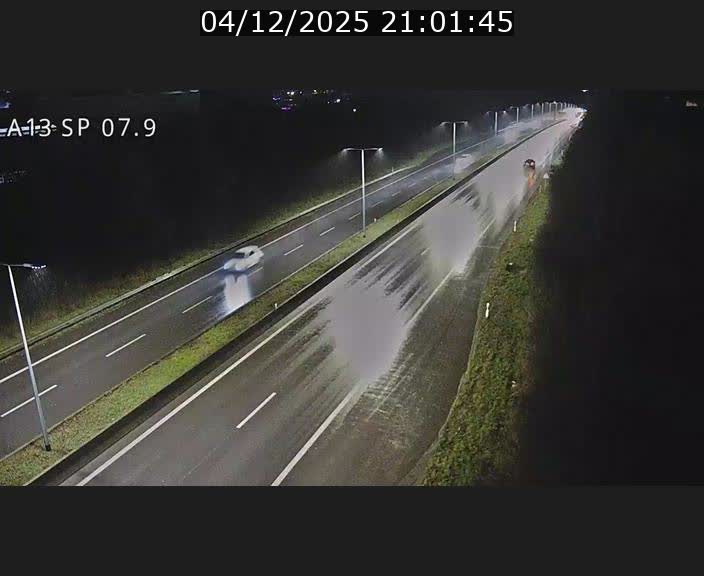 Traffic live webcam Luxembourg Jonction Lankelz - A13 direction Pétange - BK 7.9