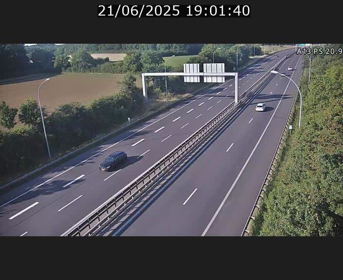 Traffic live webcam Luxembourg Croix de Bettembourg, rond-point d'Hellange - A13 direction Allemagne - BK 20.9