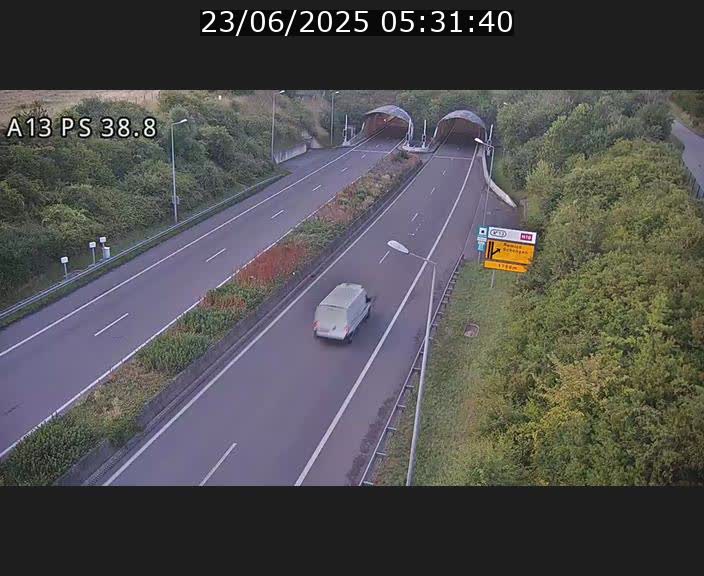 Webcam autoroute A13 à l'entrée ouest du tunnel Markusbierg à Schengen. Vue orientée vers Mondorf-les-Bains