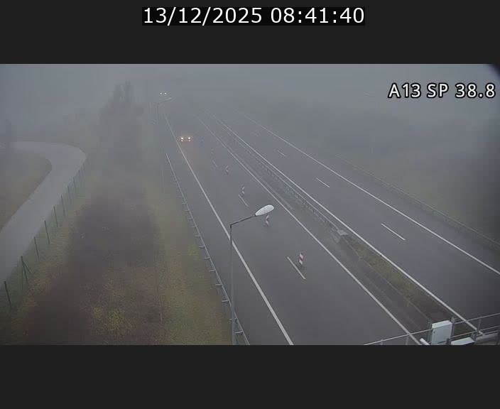 Webcam autoroute A13 à l'entrée ouest du tunnel Markusbierg à Schengen. Vue orientée vers le tunnel et l'Allemagne