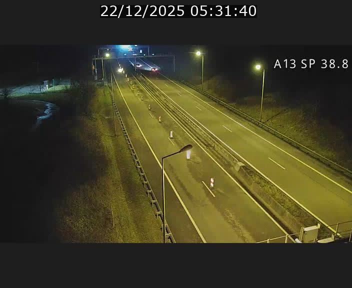 Webcam autoroute A13 à l'entrée ouest du tunnel Markusbierg à Schengen. Vue orientée vers le tunnel et l'Allemagne