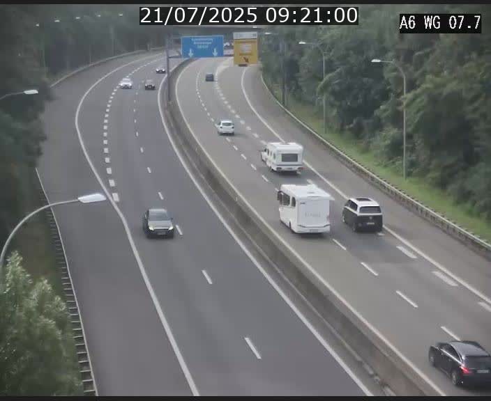 Traffic live webcam Luxembourg - Bridel - A6 - BK 7.7 - direction Belgique