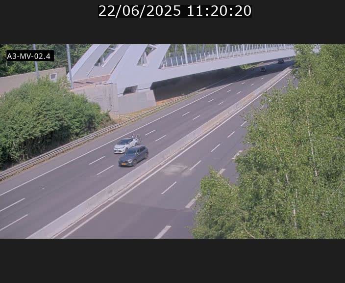 Webcam autoroute de la France (A3) au Luxembourg à Fentange, à proximité de la Croix de Gasperich. Vue orientée vers la Cloche d'Or